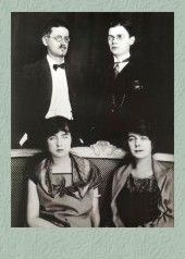 Joyce, su mujer, y sus hijos Giorgio y Lucia.